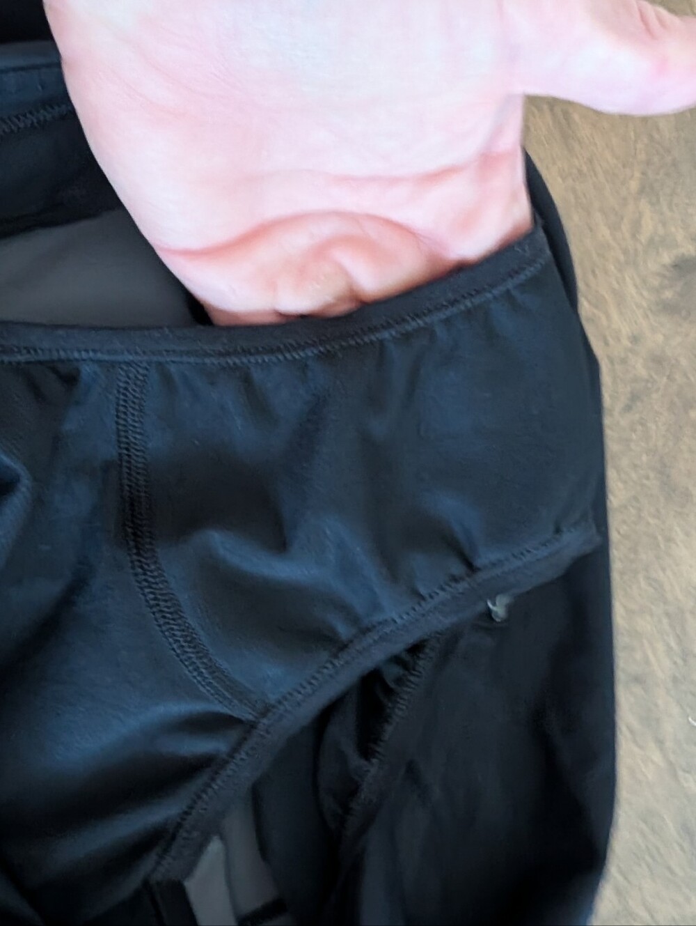 Lululemon Black Cheetah Printed Speed Ups High Waisted Size 4 With 4"Inseam 🖤 - Picture 5 of 5